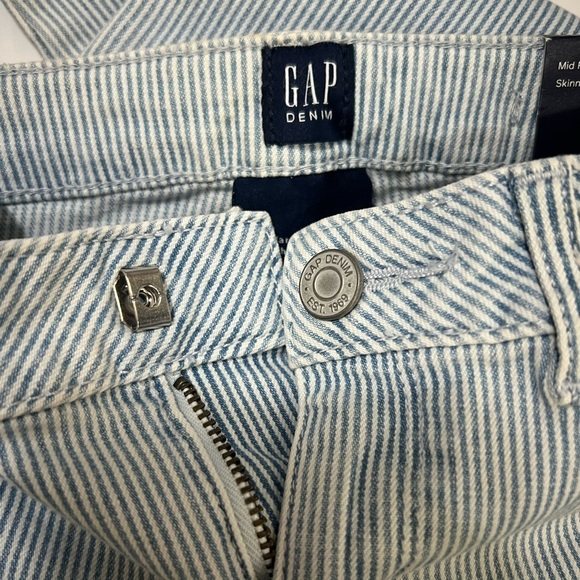 GAP Women's Blue Striped Jeans - Picture 7 of 8